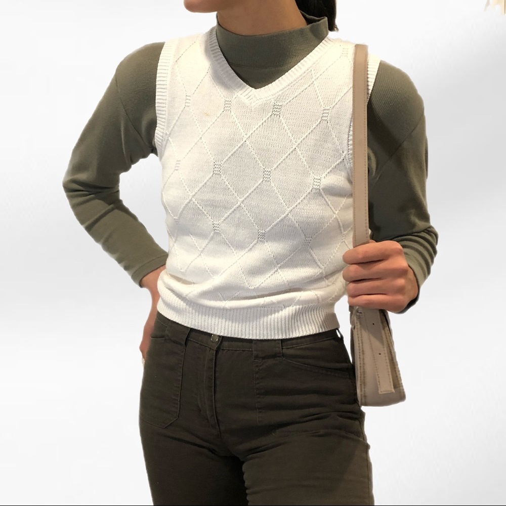 ☁️White argyle vest☁️